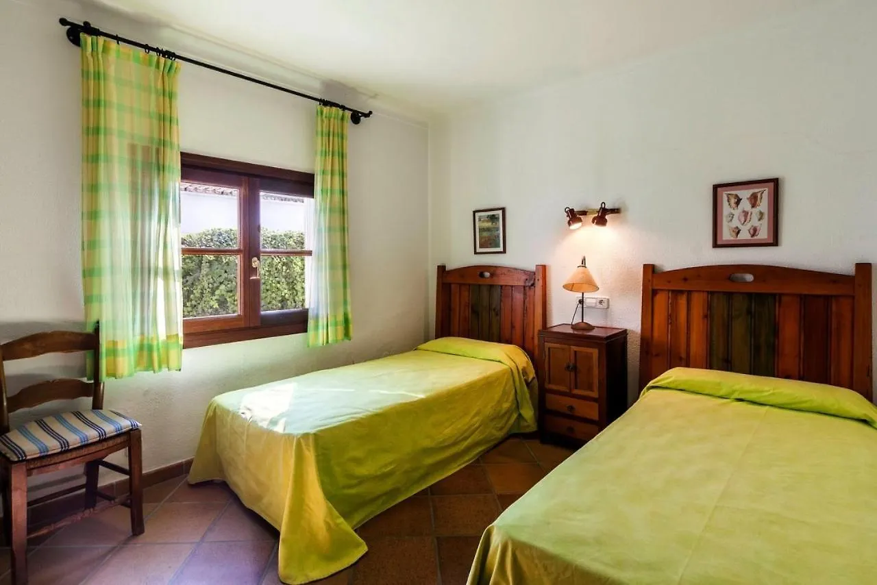 بيت للعطل Villa Amoros كالا راتخاذا